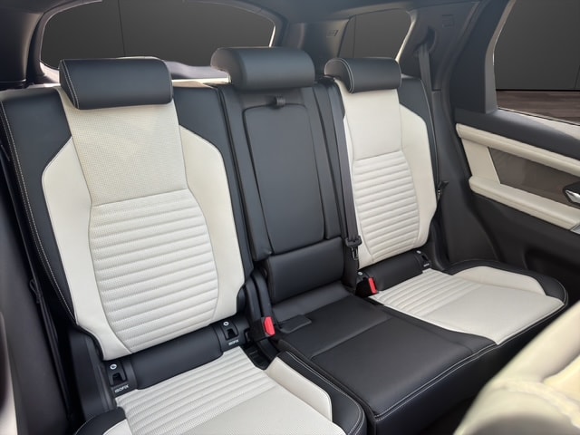 LAND ROVER Discovery Sport R Dyn P300e 1.5 PHEV SE AT8-image-10