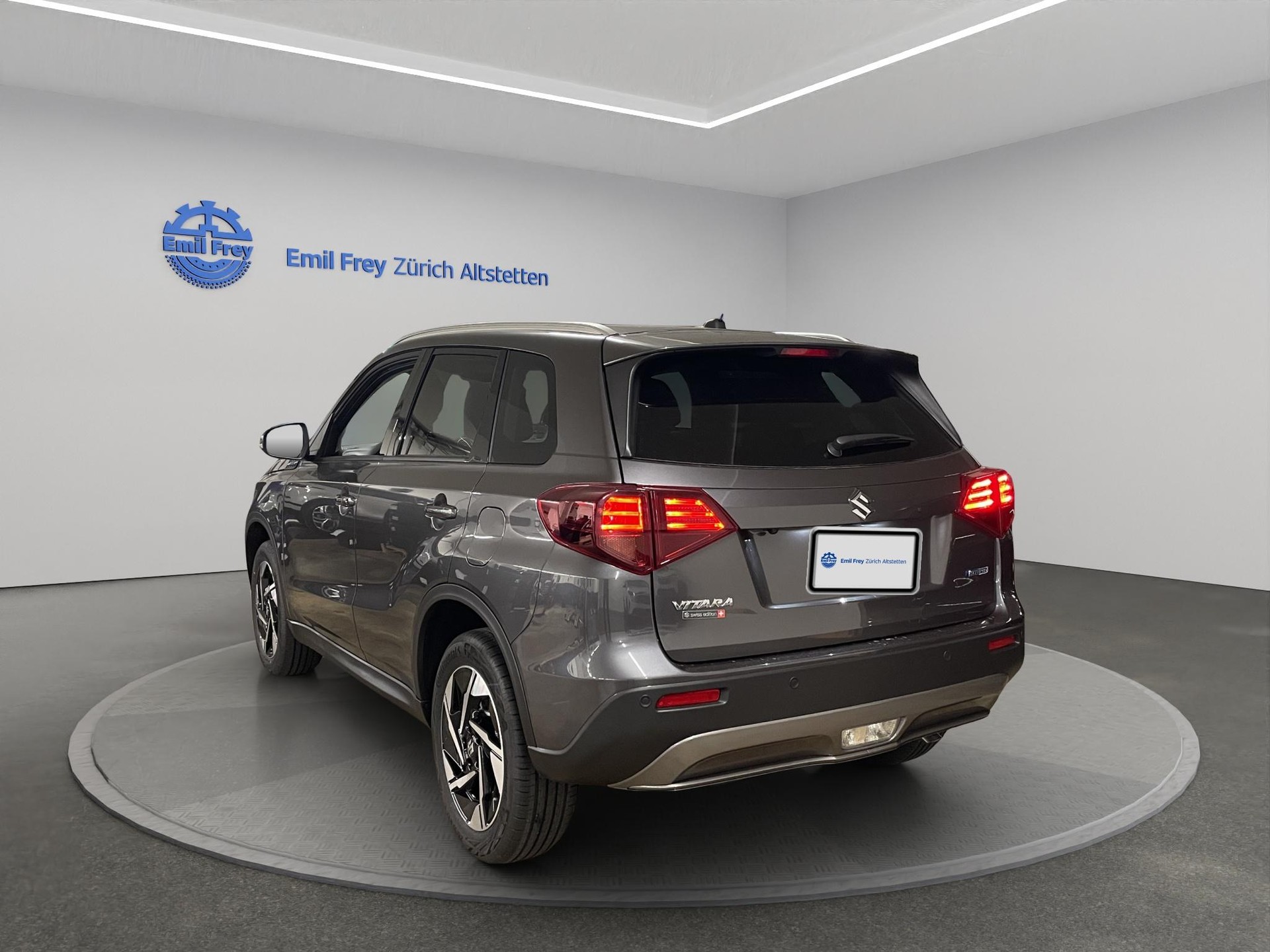 SUZUKI Vitara 1.4 T Compact Top Hybrid 4x4-showroom-element-2