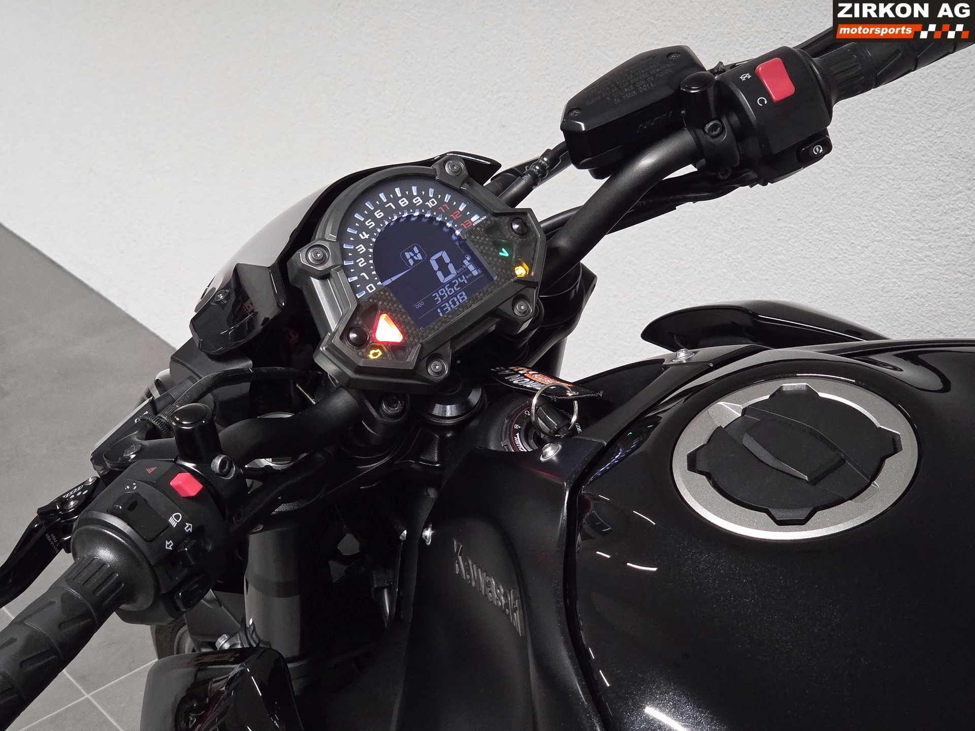 KAWASAKI Z 900-image-14