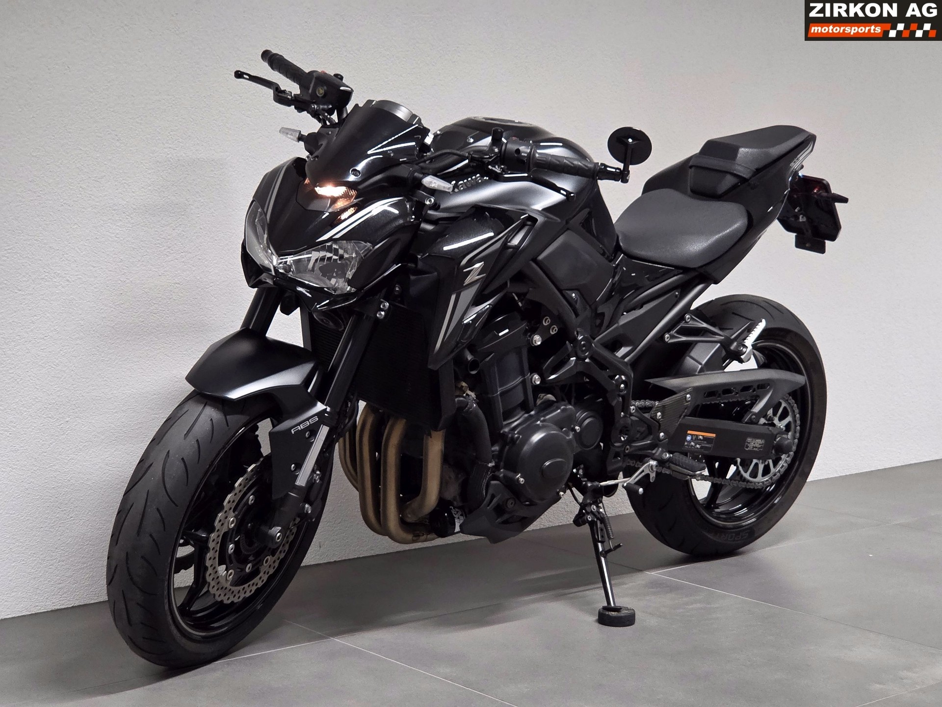 KAWASAKI Z 900-image-9