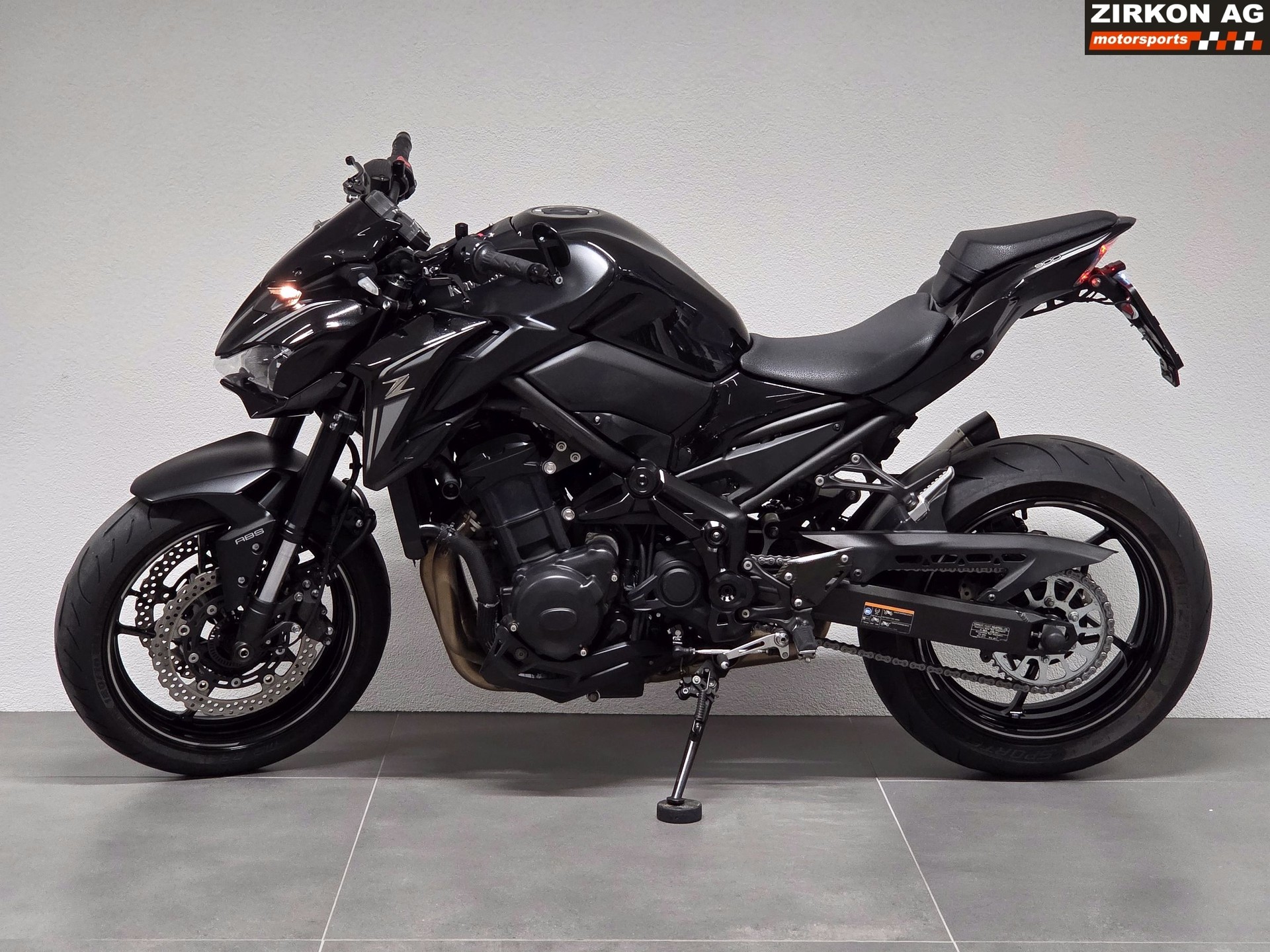 KAWASAKI Z 900-image-11