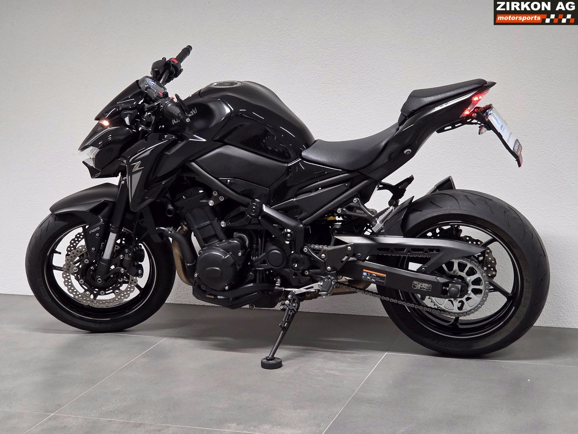 KAWASAKI Z 900-image-12