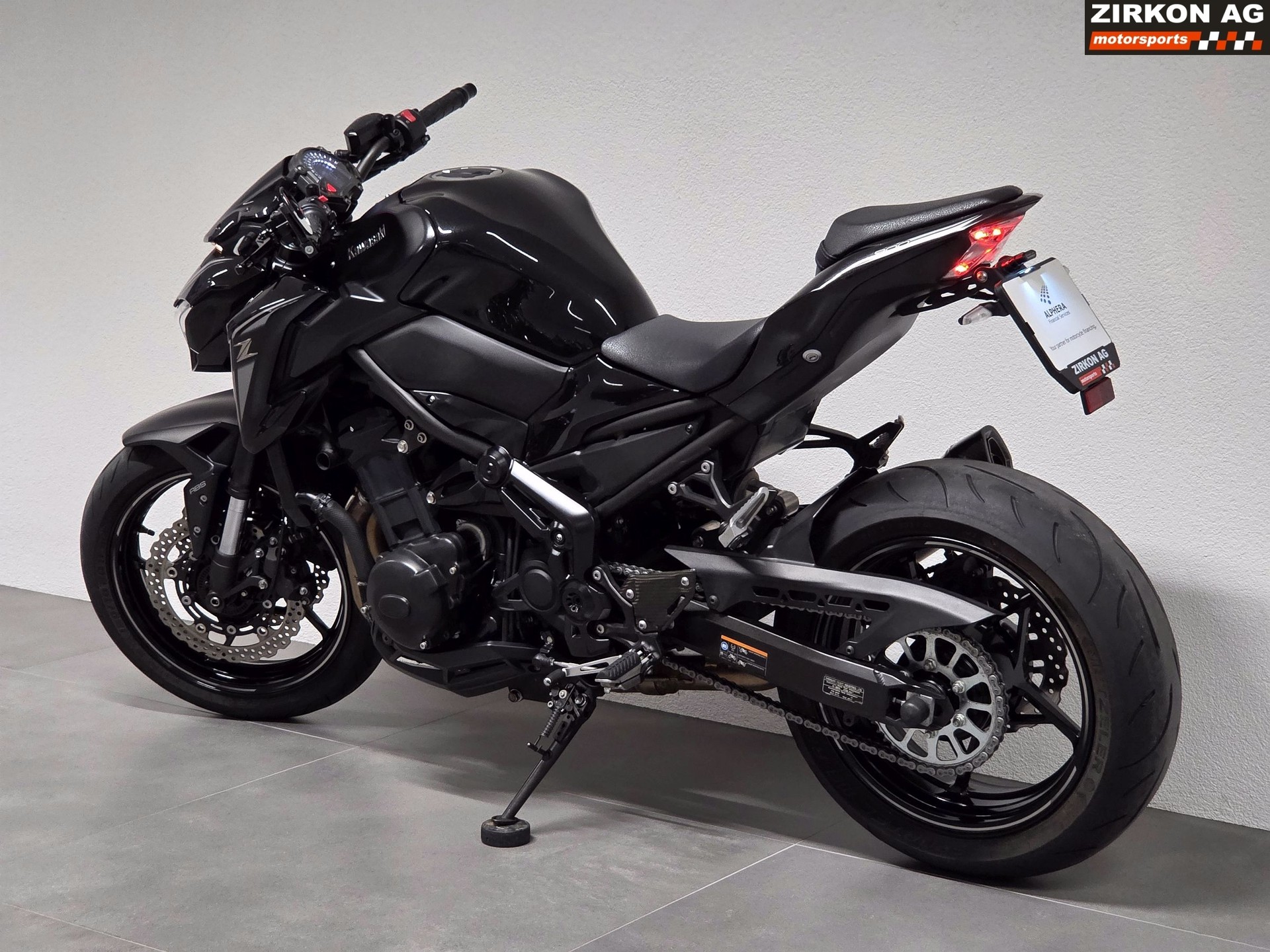 KAWASAKI Z 900-image-13