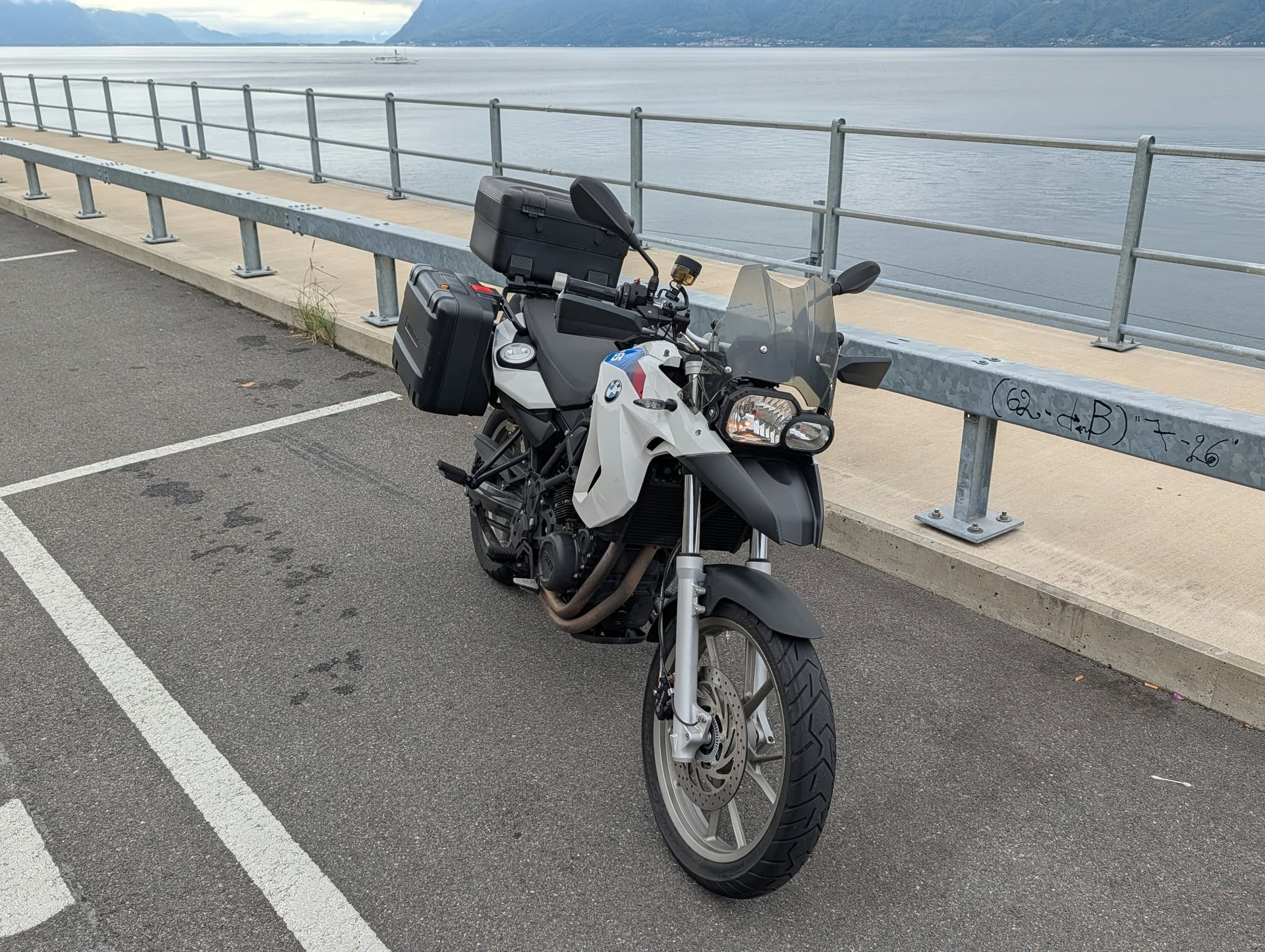 BMW F 650 GS ABS (safetyedition)-image-0