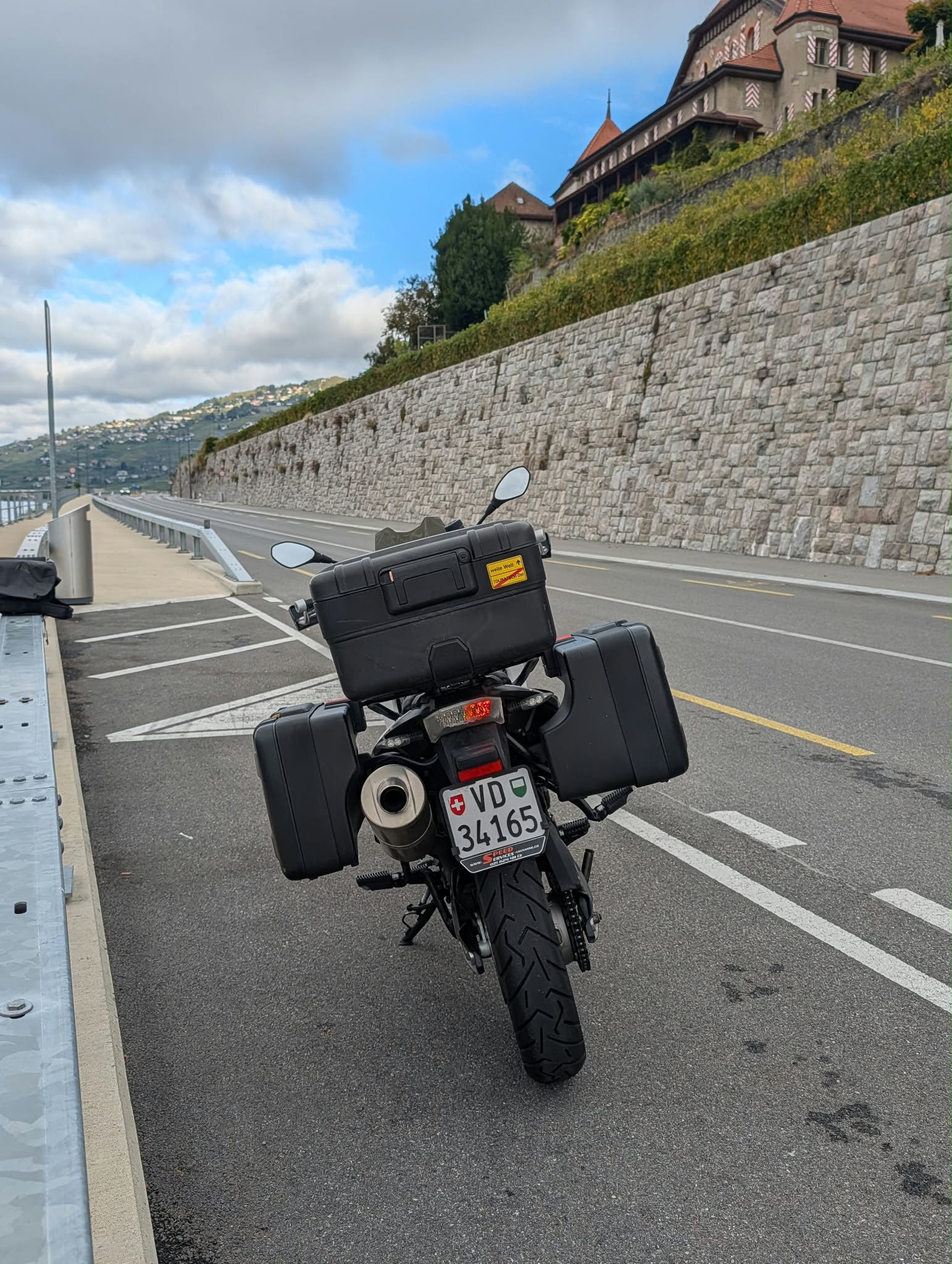 BMW F 650 GS ABS (safetyedition)-image-2
