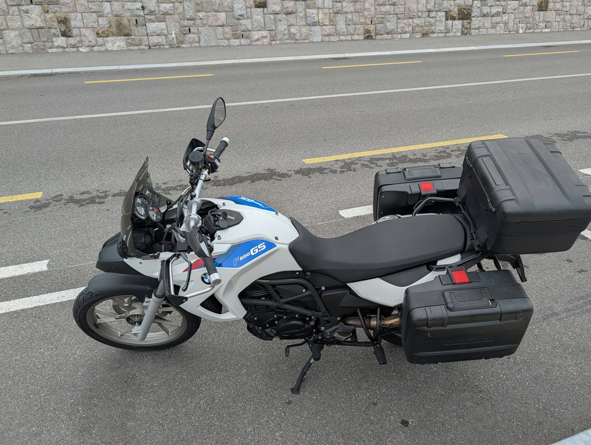 BMW F 650 GS ABS (safetyedition)-image-3