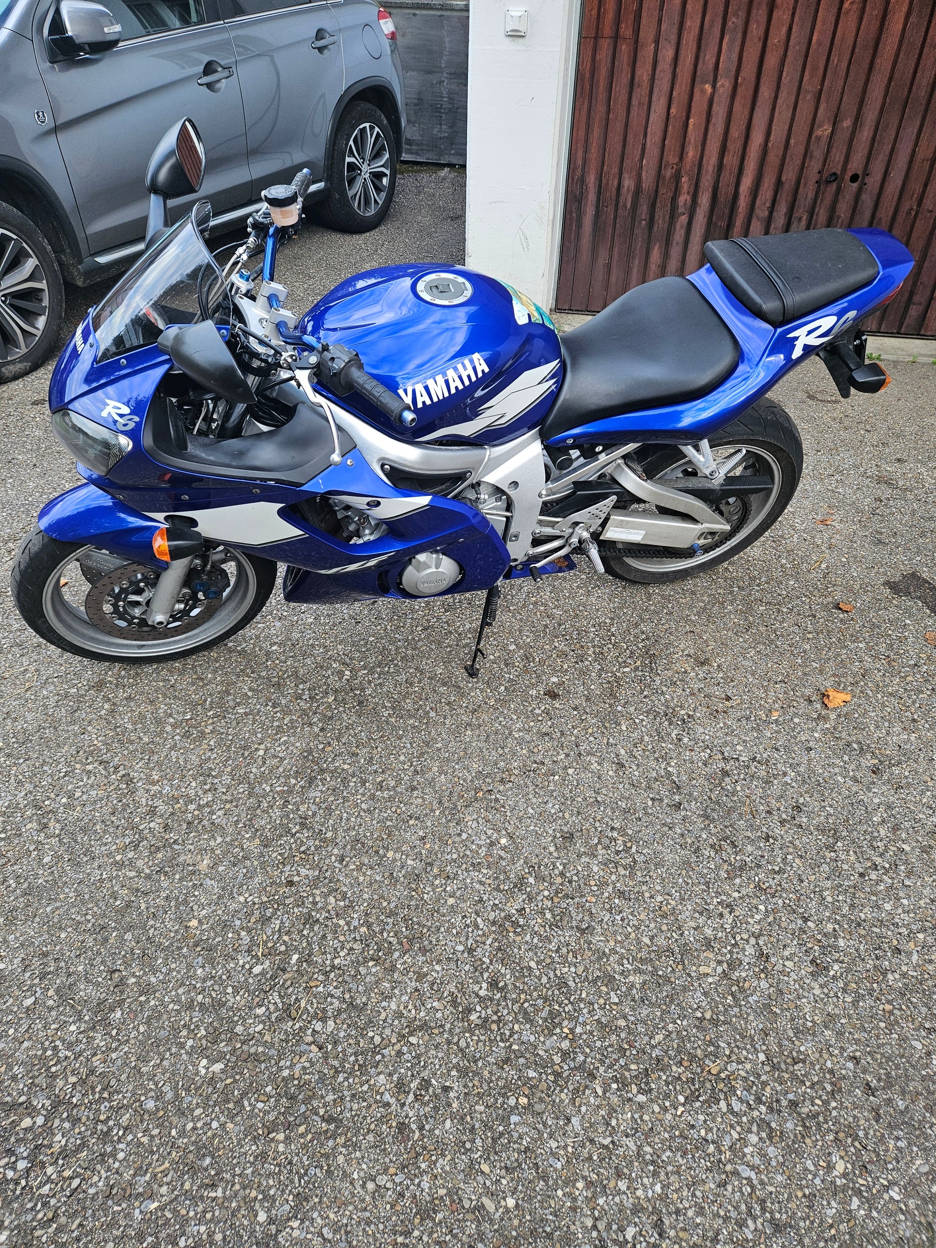 YAMAHA YZF-R6-image-3