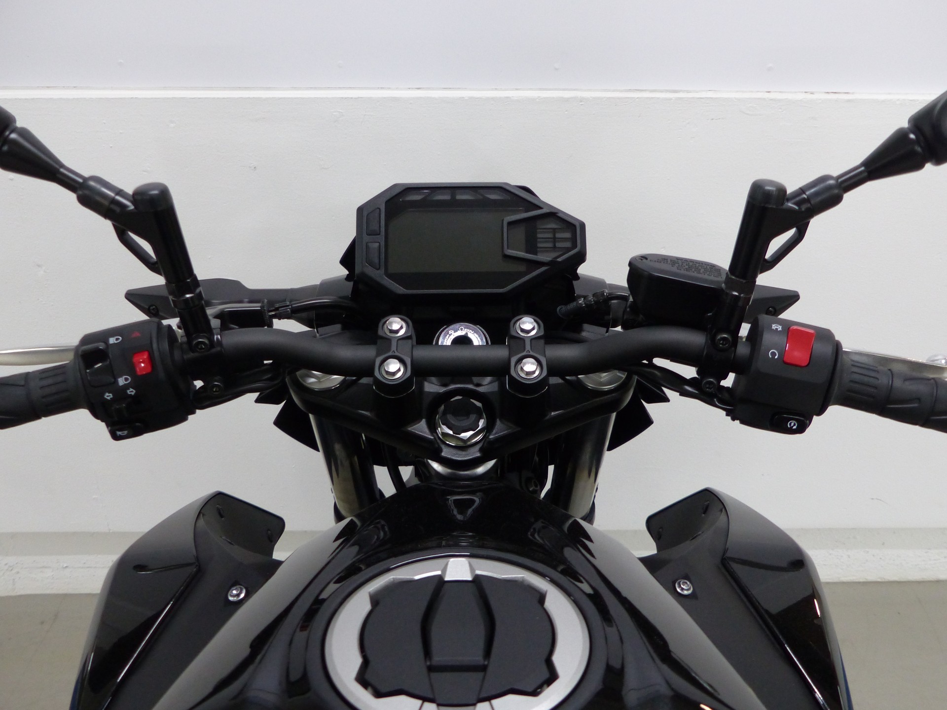 KAWASAKI Z 500 ABS-image-4