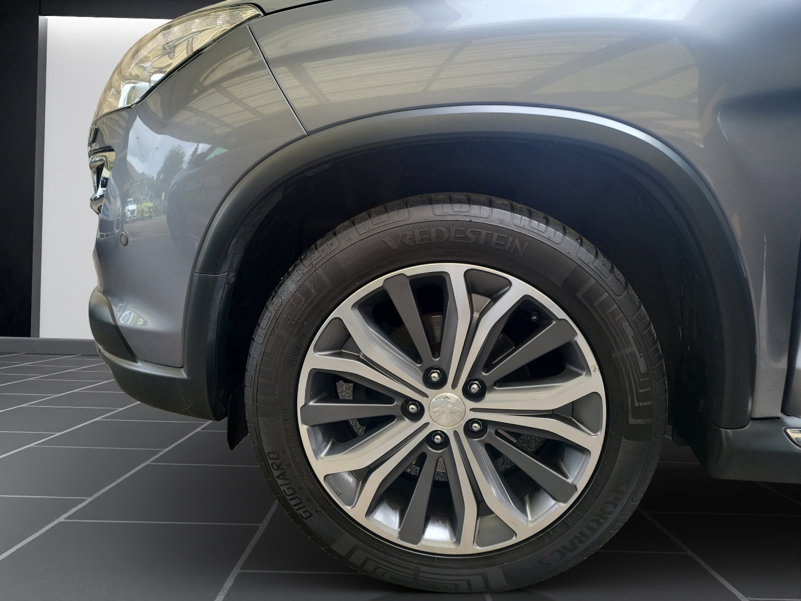 PEUGEOT 4008 1.8 HDi Allure 4WD-image-9