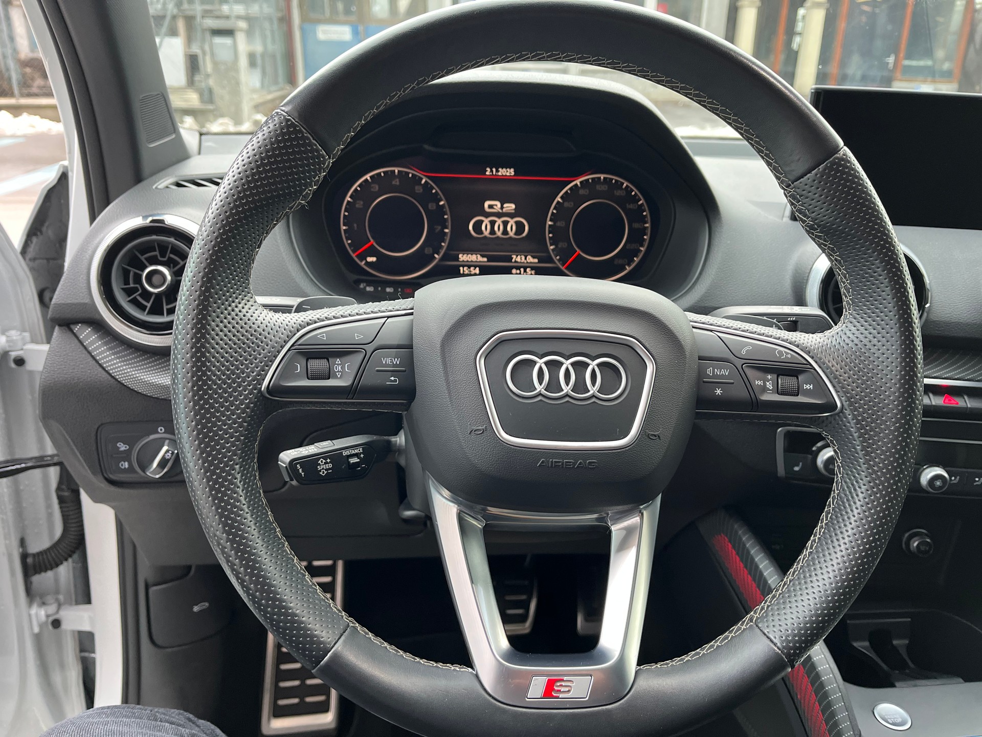 AUDI Q2 35 TFSI S line S-tronic-image-17