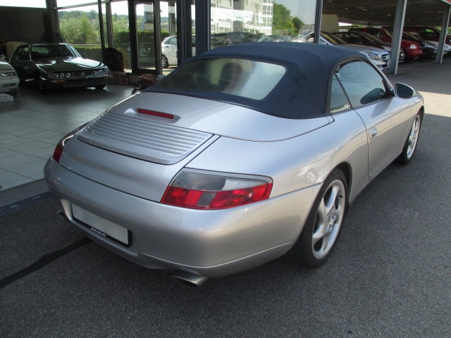 PORSCHE 911 Carrera Cabrio-image-3