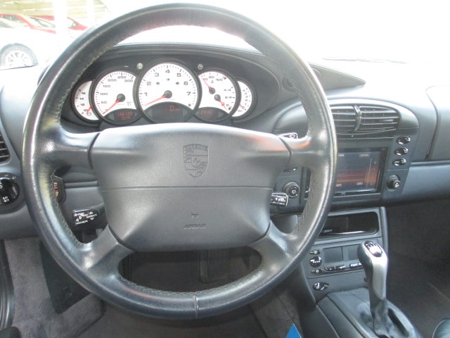PORSCHE 911 Carrera Cabrio-image-4
