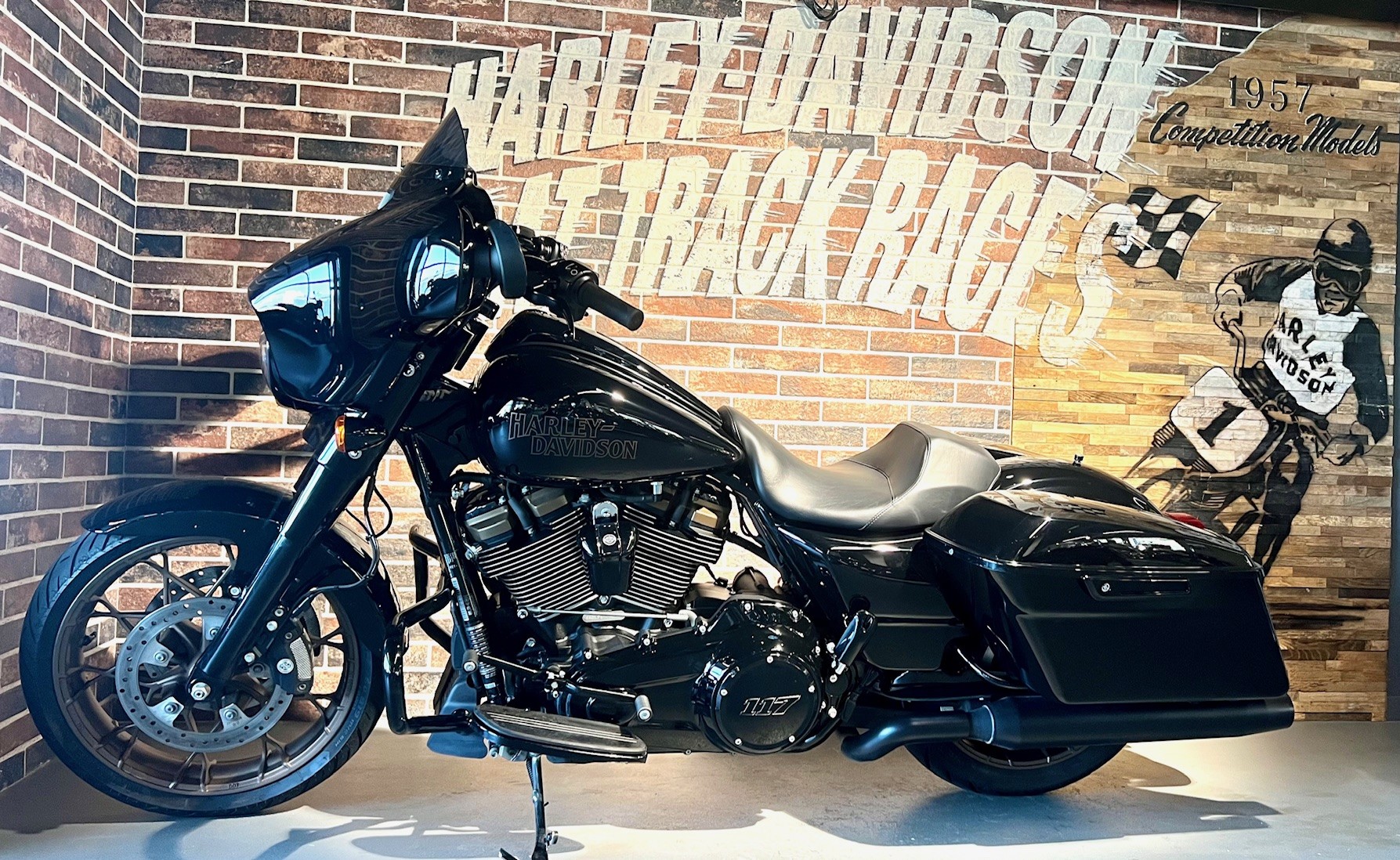 HARLEY-DAVIDSON FLHXST Street Glide ST 117-image-0