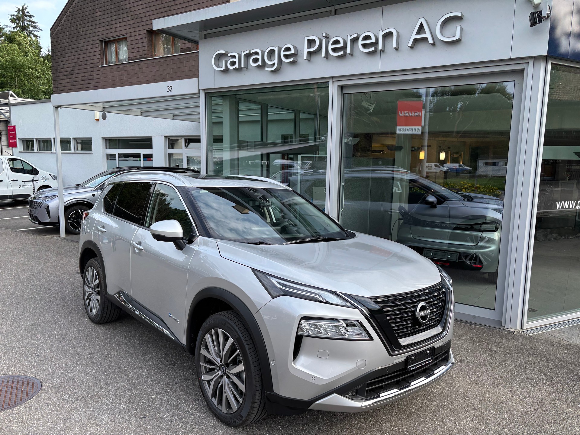 NISSAN X-Trail 1.5 4WD 7Plätzer Tekna+