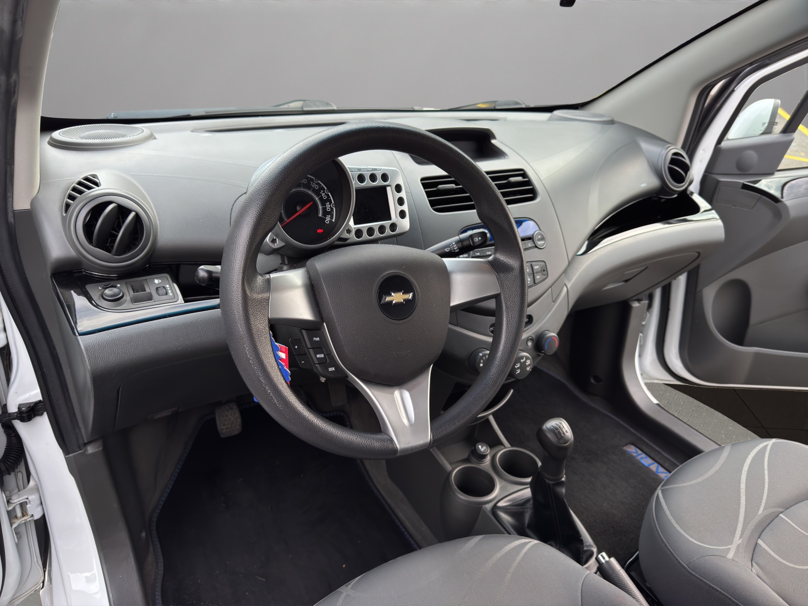 CHEVROLET Spark 1.2 LS-image-9
