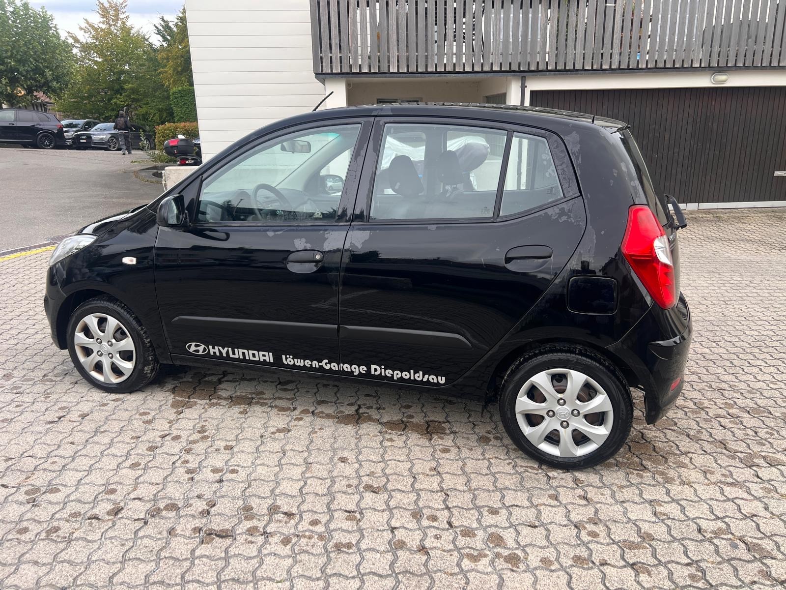 HYUNDAI i10 1.1 Comfort-image-1