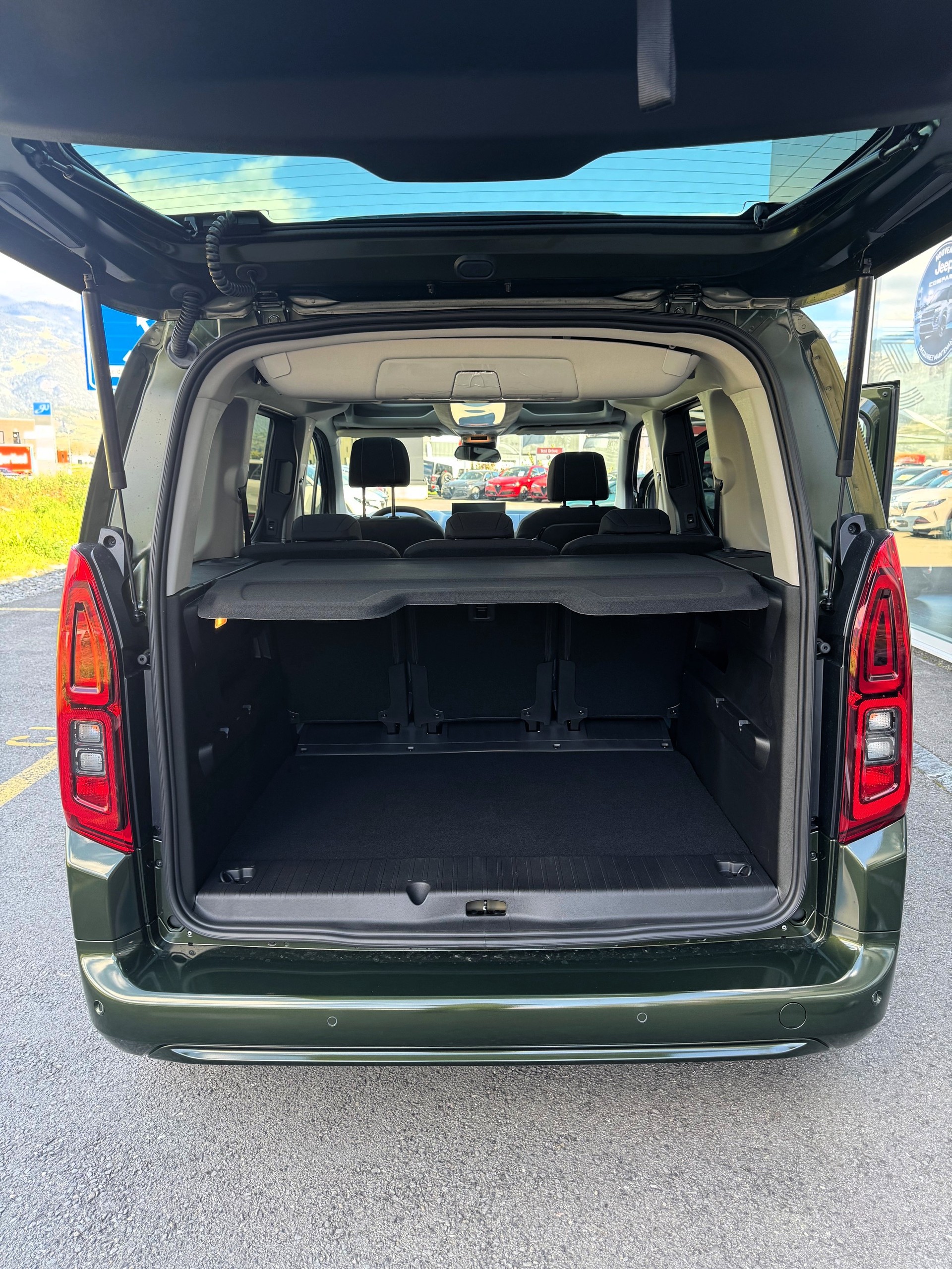 FIAT E-Doblò Elektro 100kW Lounge-image-22