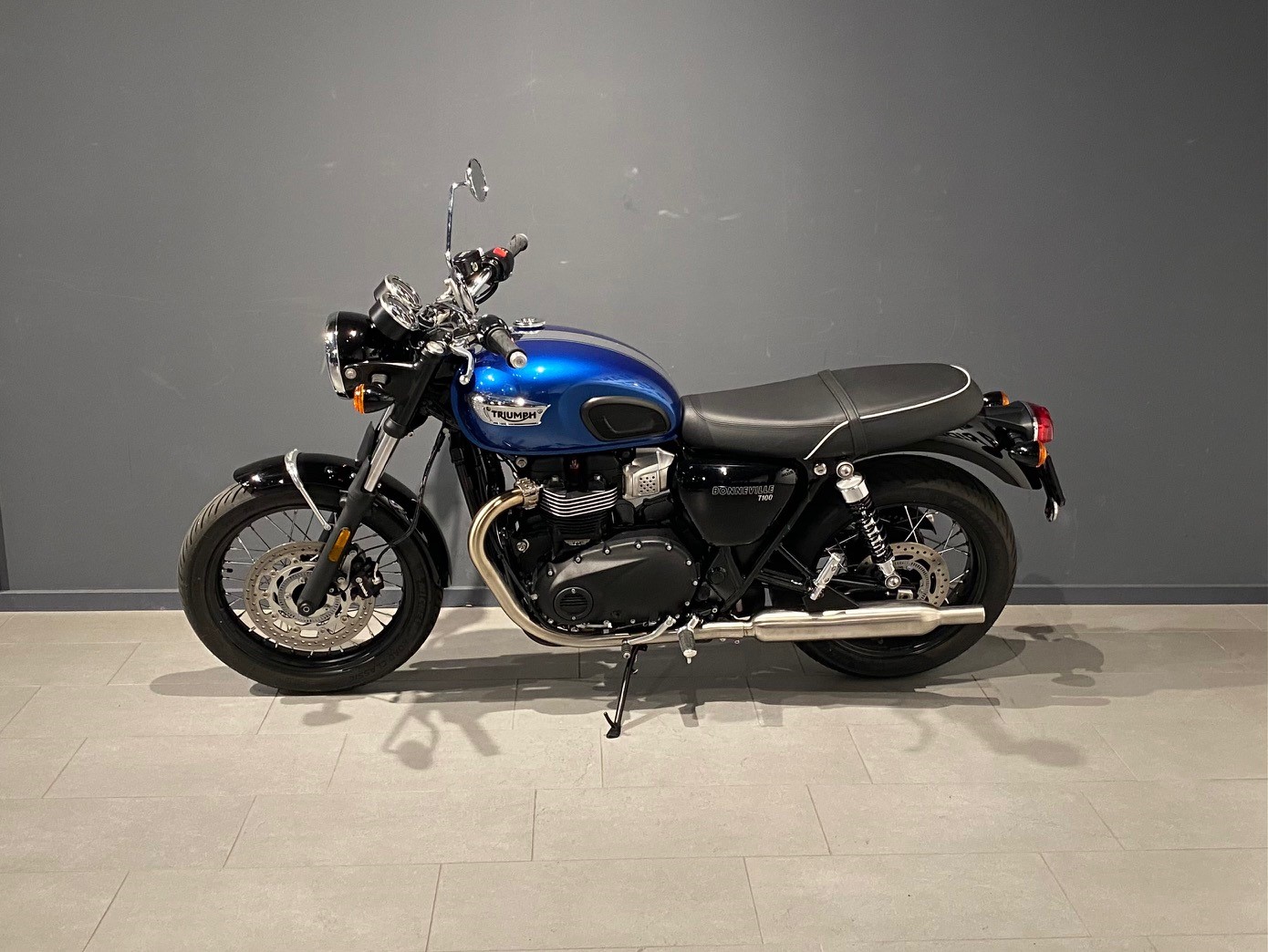 TRIUMPH Bonneville 900 T 100-image-3