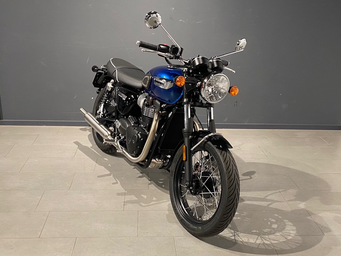TRIUMPH Bonneville 900 T 100-image-1