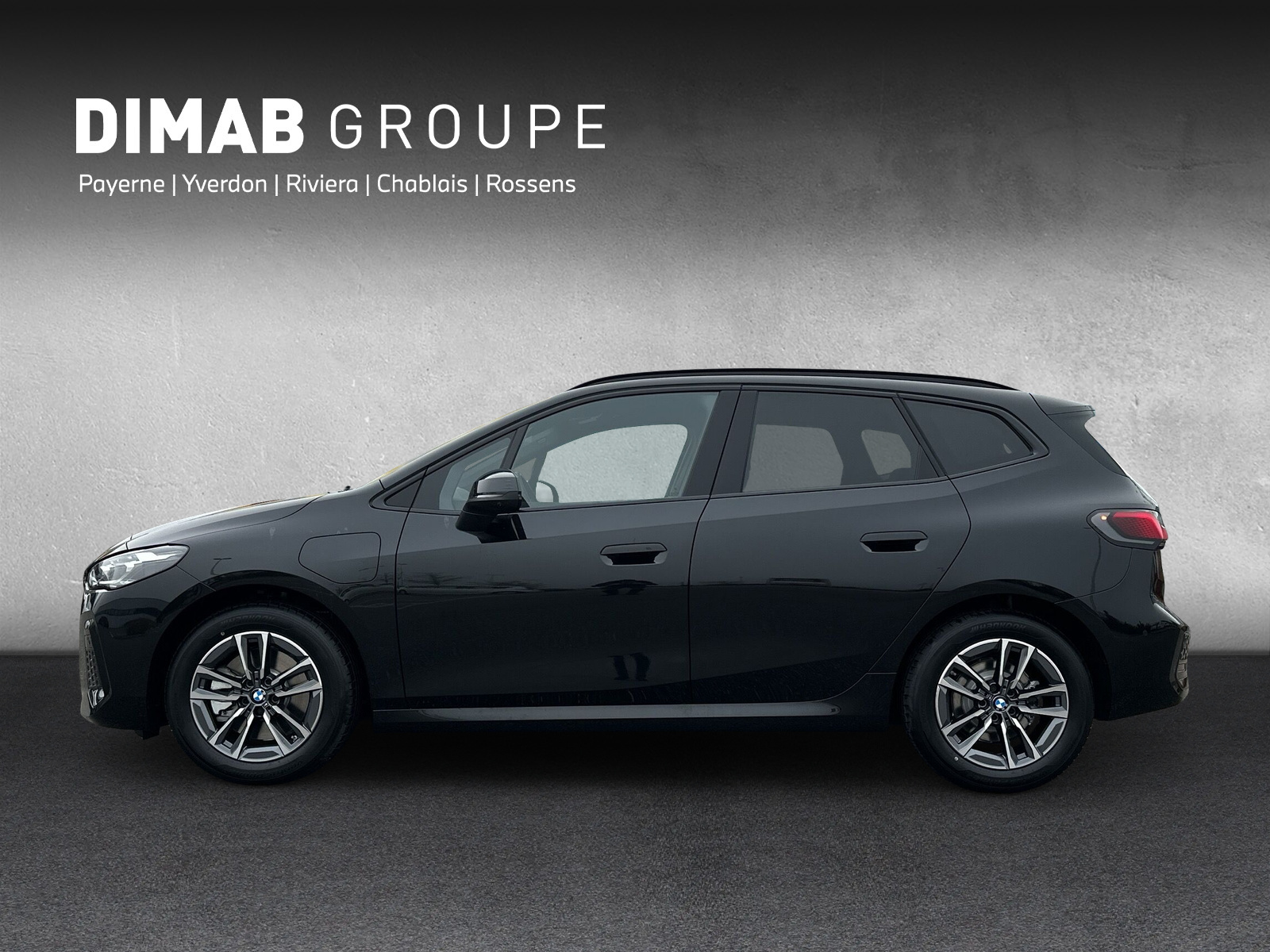 BMW 230e xDrive Active Tourer M Sport**Action de leasing à 0.9%**-showroom-element-1