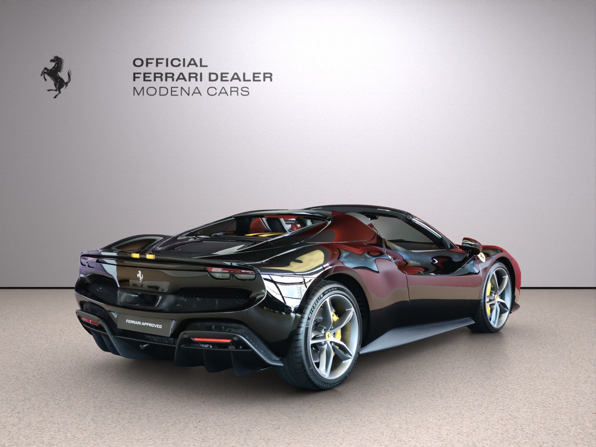 FERRARI 296 GTS-showroom-element-1