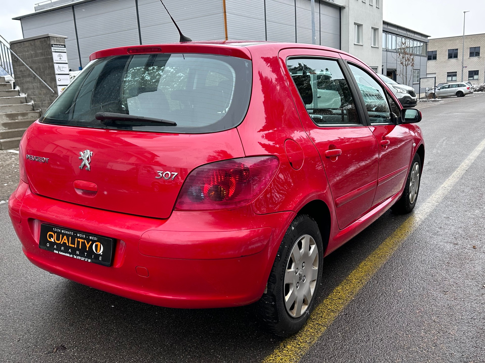 PEUGEOT 307 2.0 16V XT-image-2