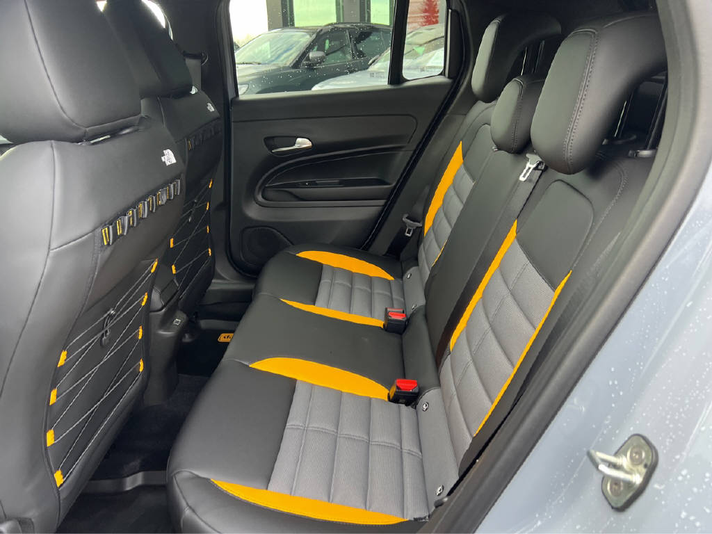 JEEP Avenger 1.2 MHEV The North Face 4xe-image-7