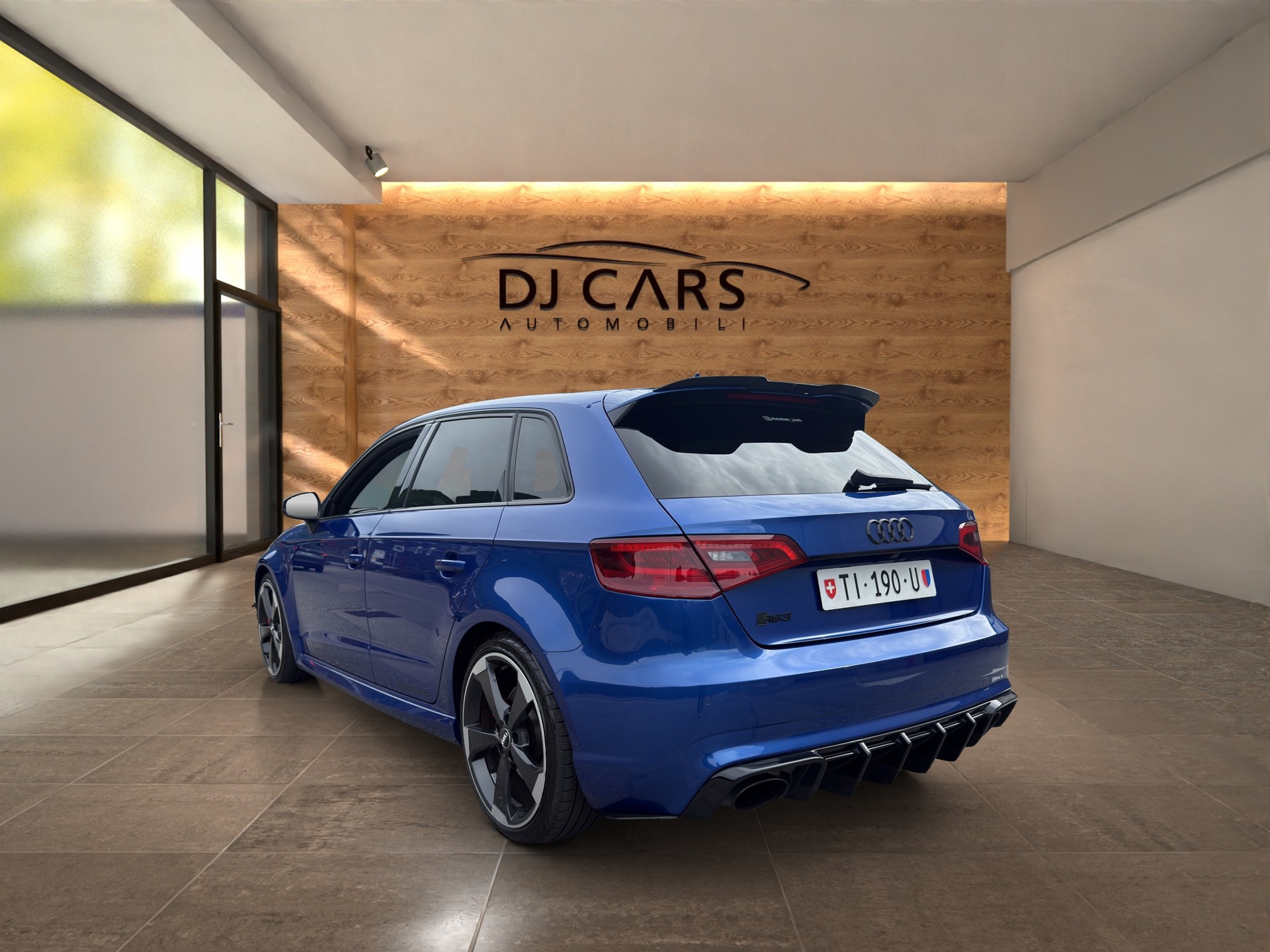 AUDI RS3 2.5 TSI quattro S-tronic-image-5