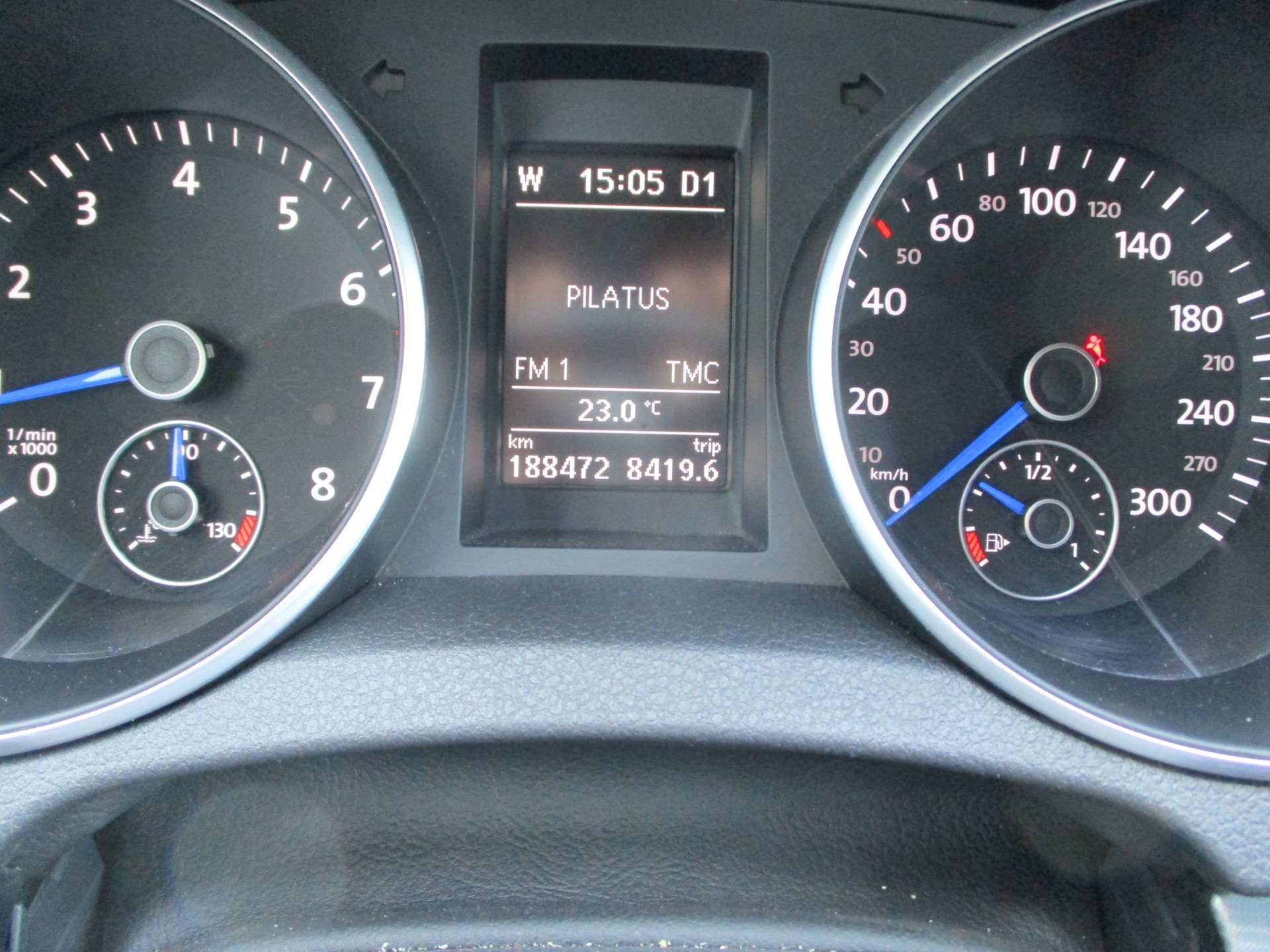 VW Golf 2.0 TSI R 4Motion DSG-image-10