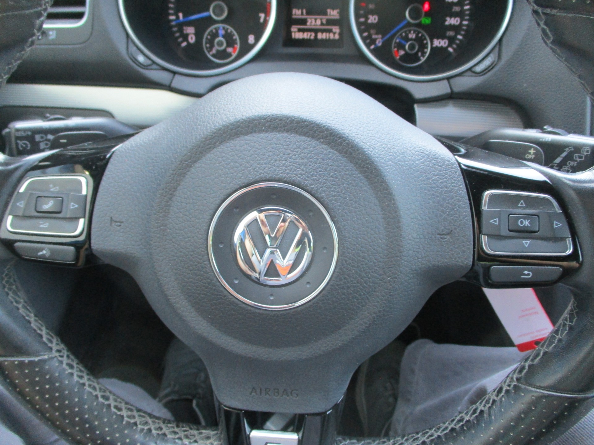 VW Golf 2.0 TSI R 4Motion DSG-image-12