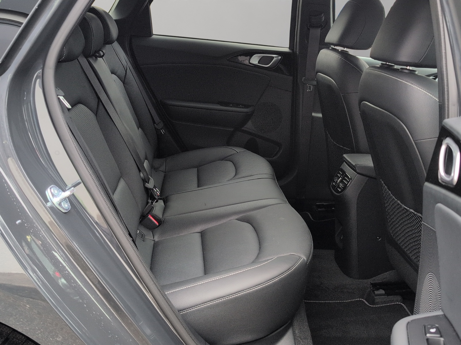 KIA Ceed Sportswagon 1.5 T-GDi MHEV GT-Line DCT / CH Herstellergarantie bis 6.2032 / Leasing Aktion 0.99% 36 Mte.-image-10