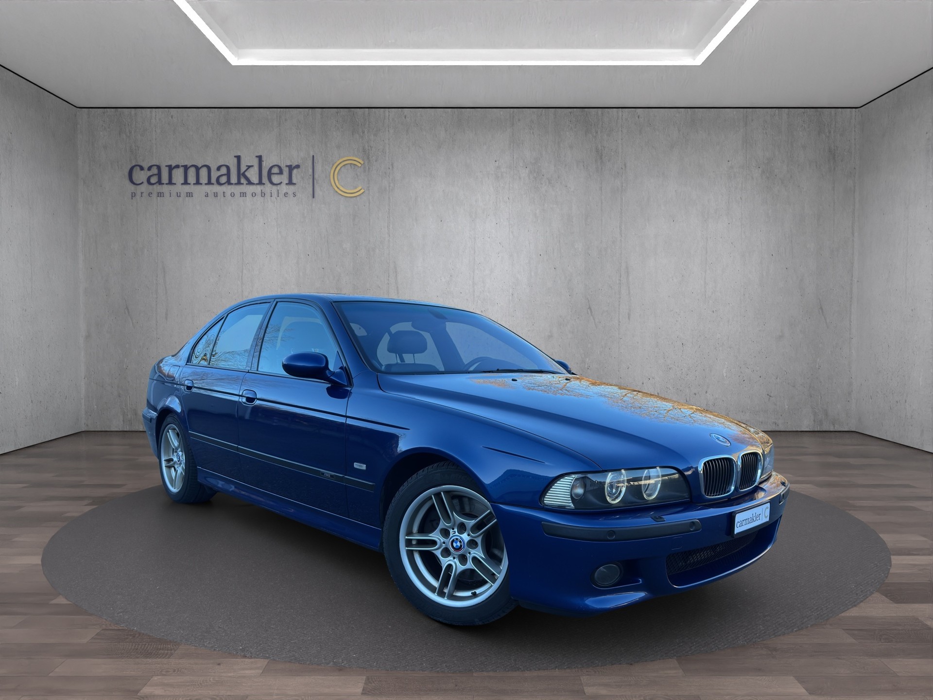 BMW M5-image-6
