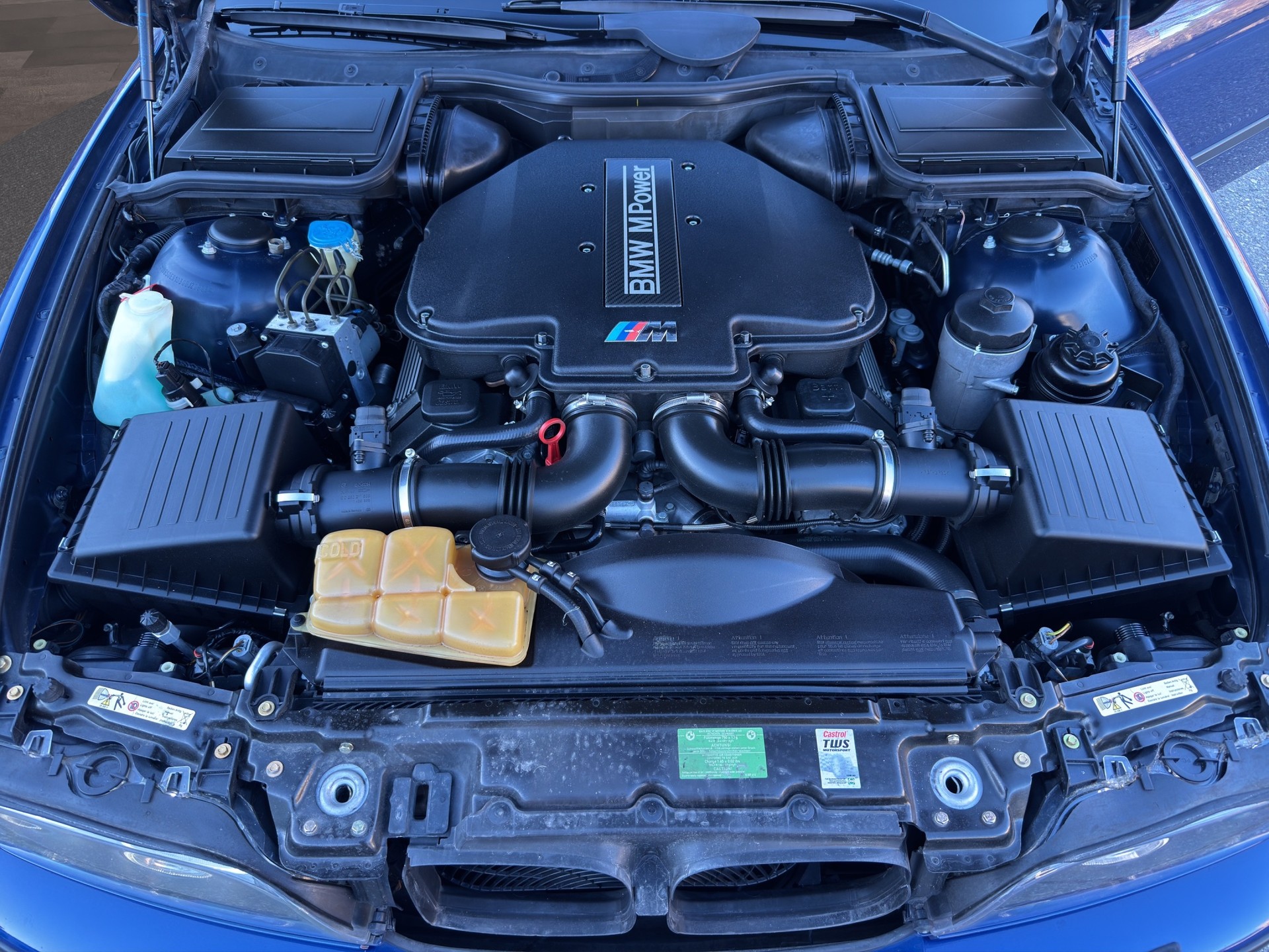 BMW M5-image-14
