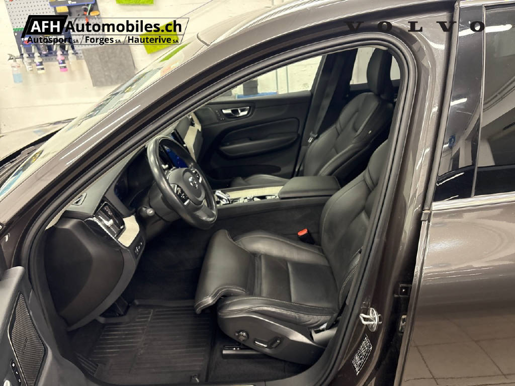 VOLVO XC60 T6 eAWD Inscription-image-8