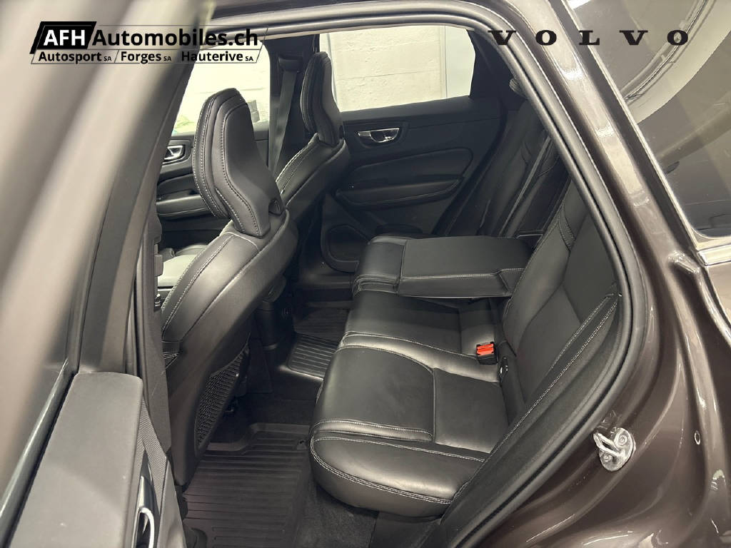 VOLVO XC60 T6 eAWD Inscription-image-14