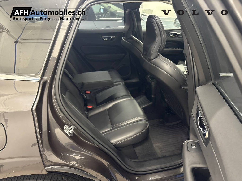 VOLVO XC60 T6 eAWD Inscription-image-15