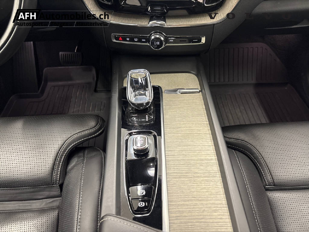VOLVO XC60 T6 eAWD Inscription-image-23