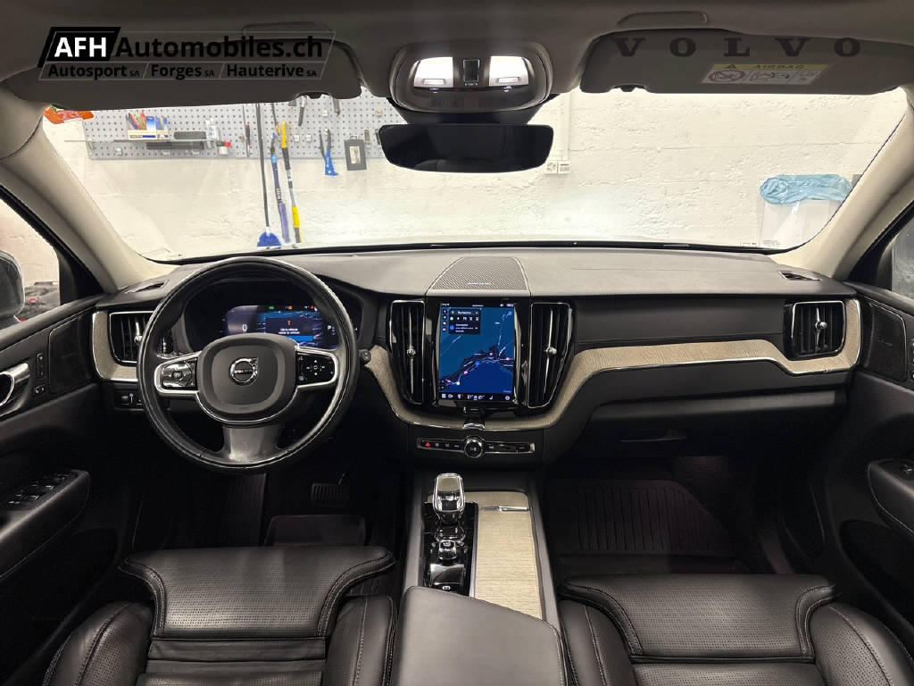 VOLVO XC60 T6 eAWD Inscription-image-11