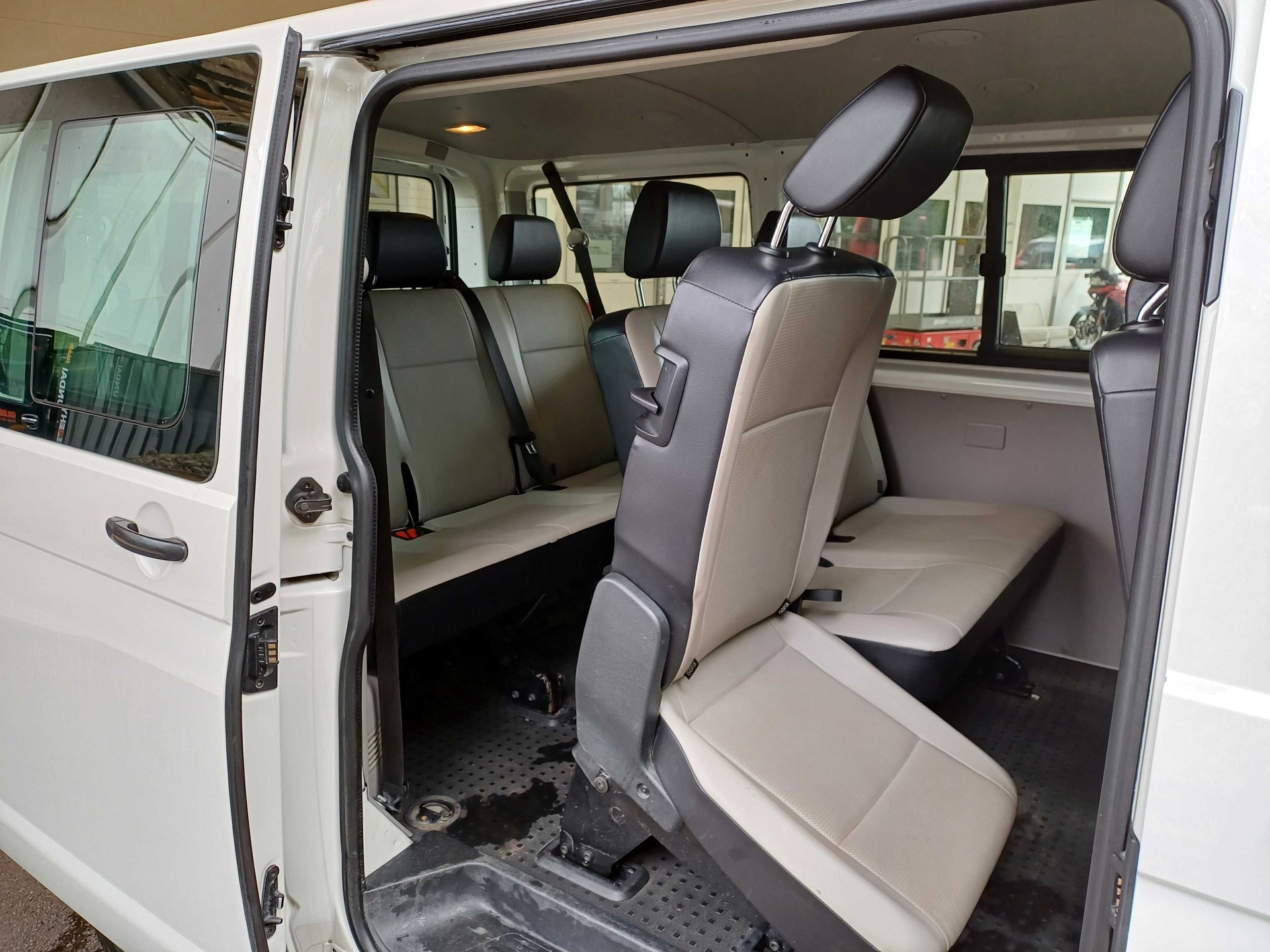 VW T6 Caravelle 2.0 TDI Trendline DSG-image-6