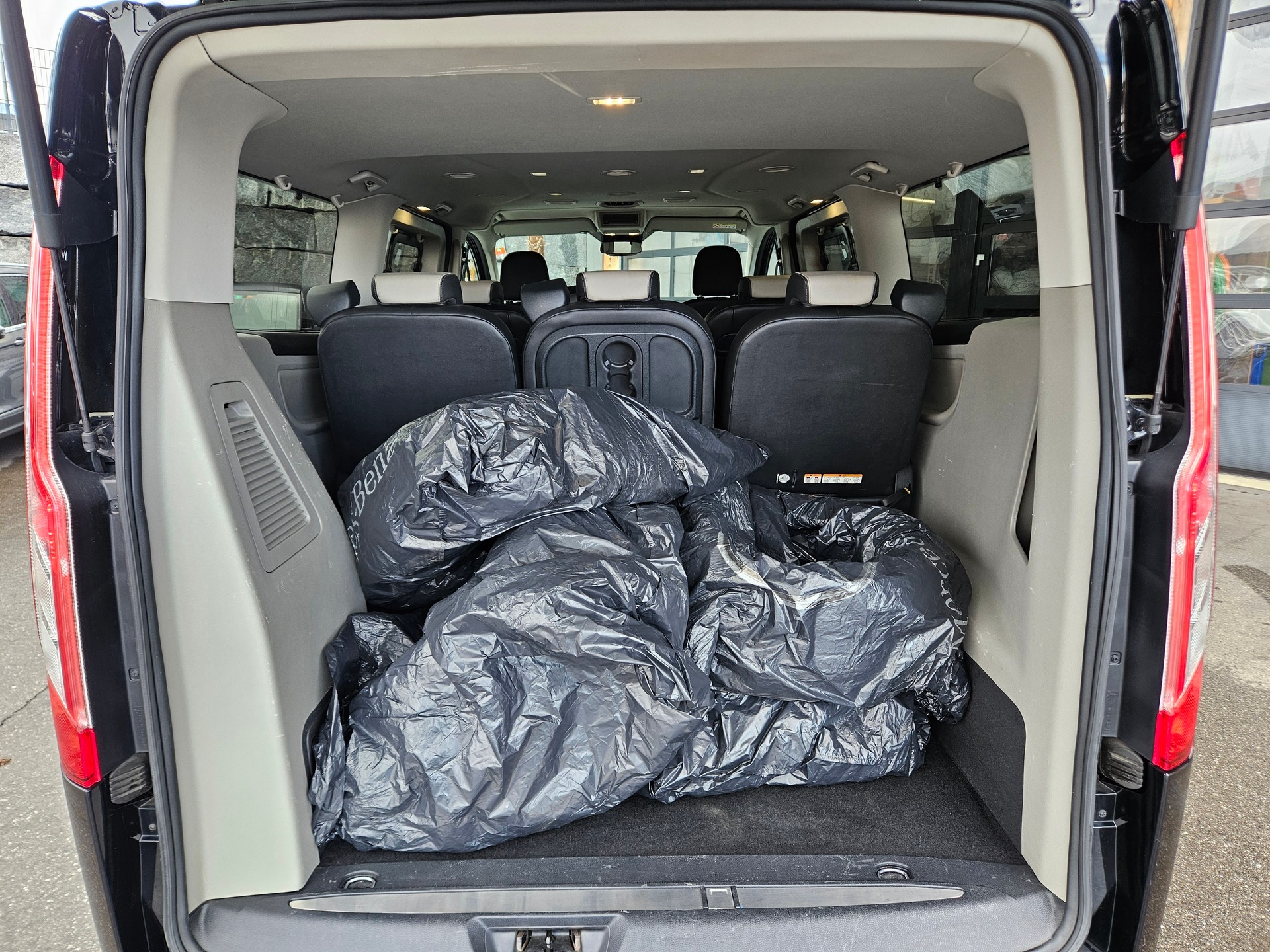 FORD Tourneo Custom 310 L2H1 Titanium SelectShift A-image-15