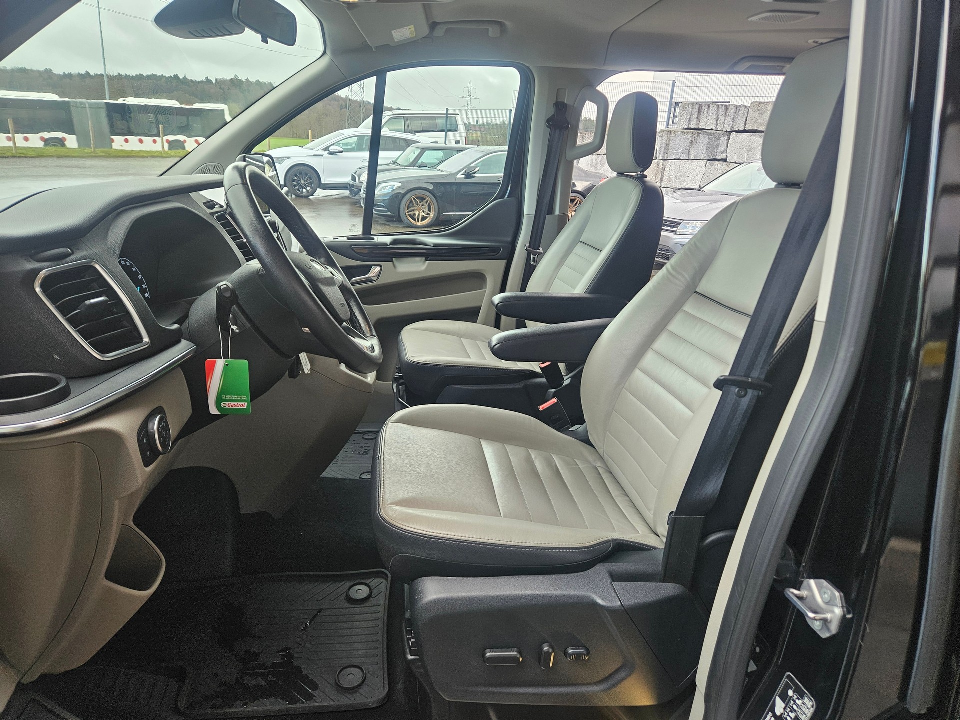 FORD Tourneo Custom 310 L2H1 Titanium SelectShift A-image-8