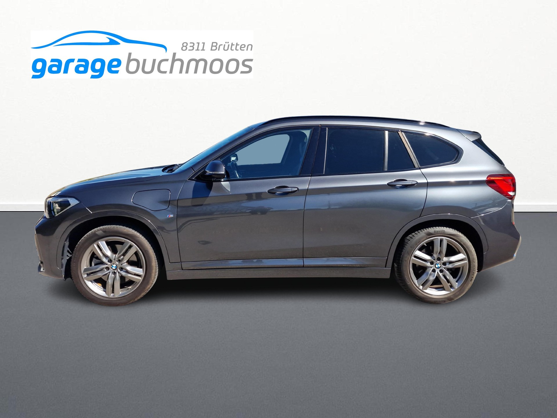 BMW X1 25e xDrive-showroom-element-1