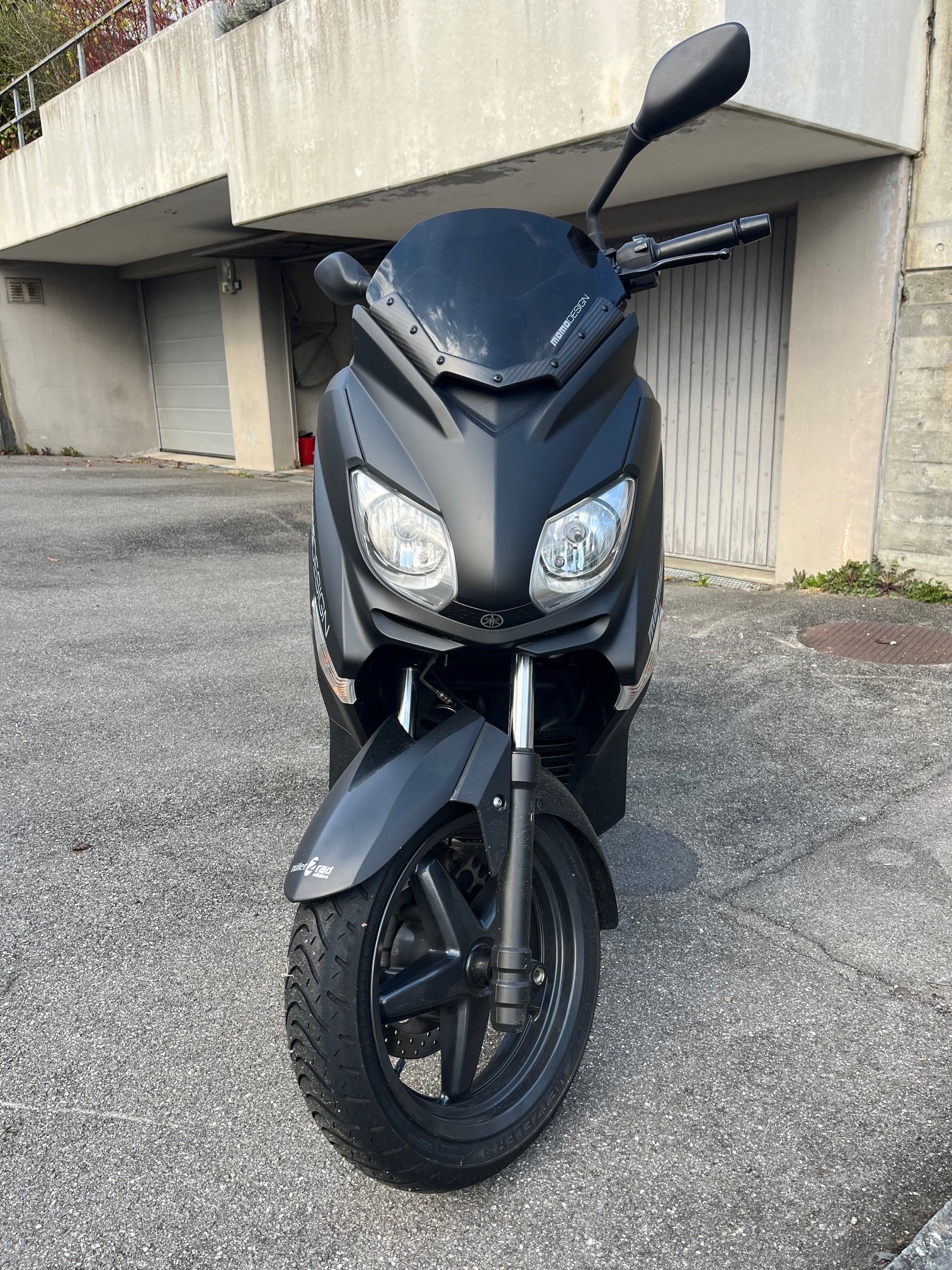 YAMAHA X-MaxYP 250 R Momodesign-image-0
