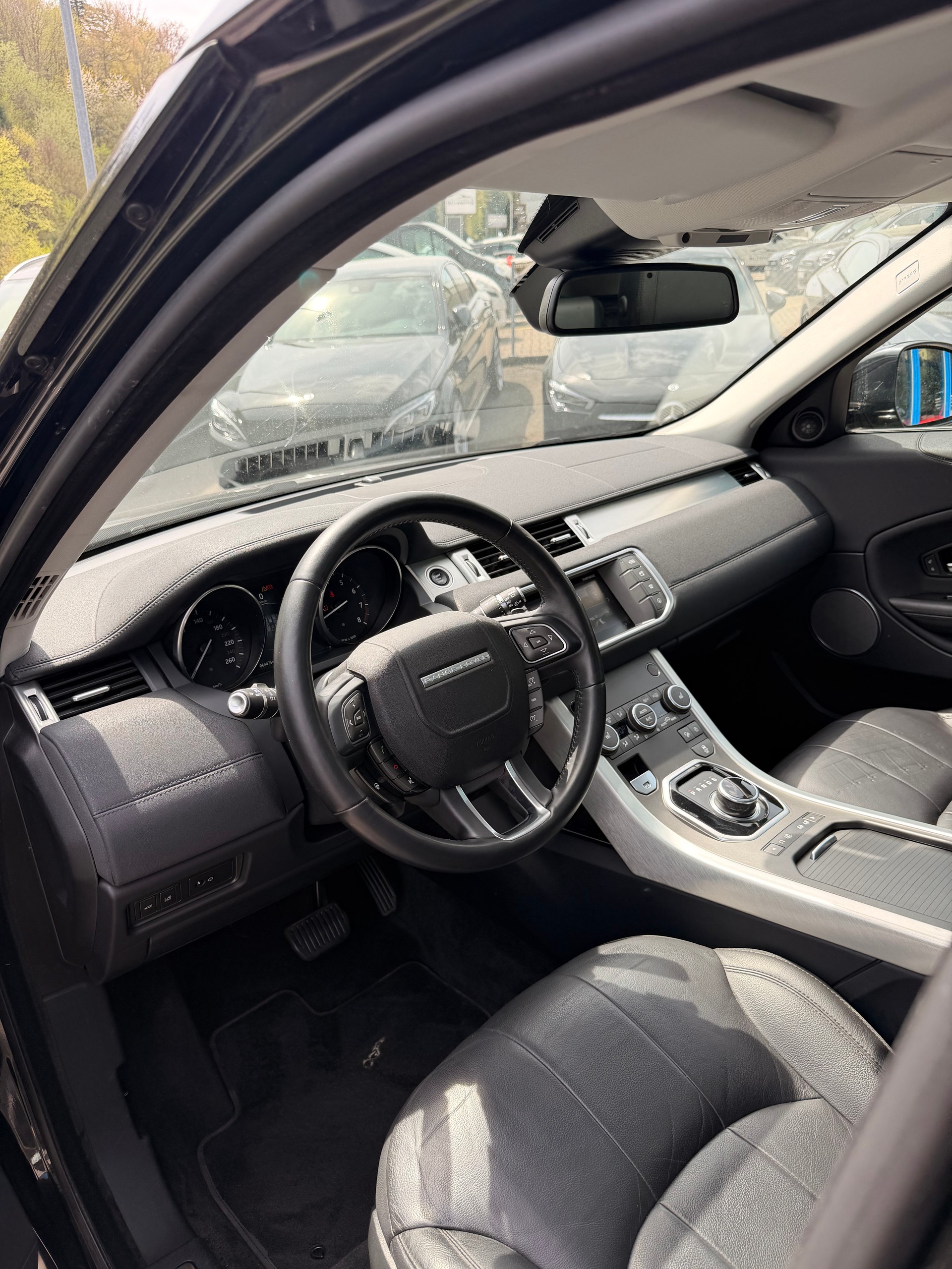 LAND ROVER Range Rover Evoque 2.0 Si4 SE AT9-image-6