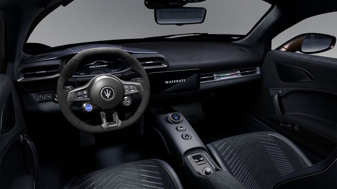 MASERATI McPura Cielo - Night Interaction-image-4