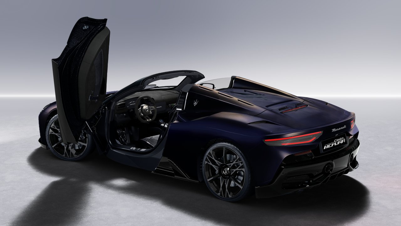 MASERATI McPura Cielo - Night Interaction-showroom-element-2