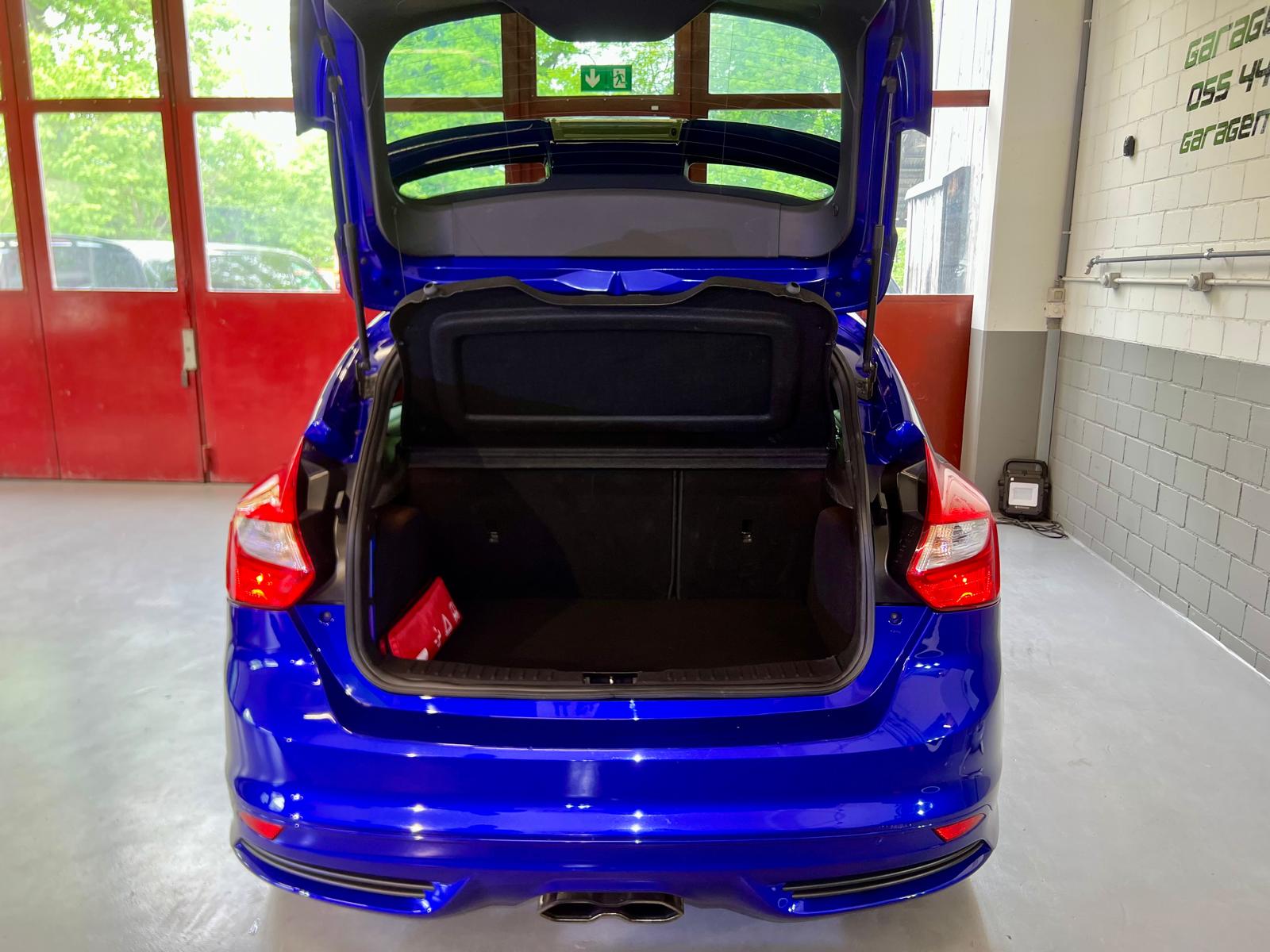 FORD Focus 2.0 SCTi ST-2-image-6
