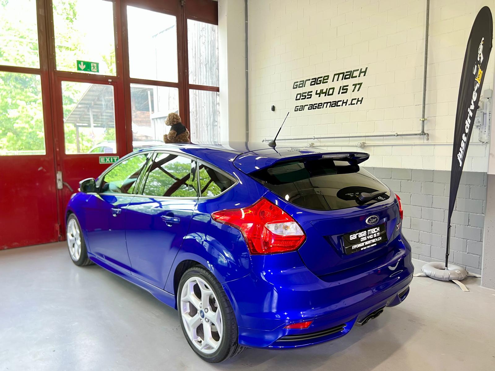 FORD Focus 2.0 SCTi ST-2-image-4