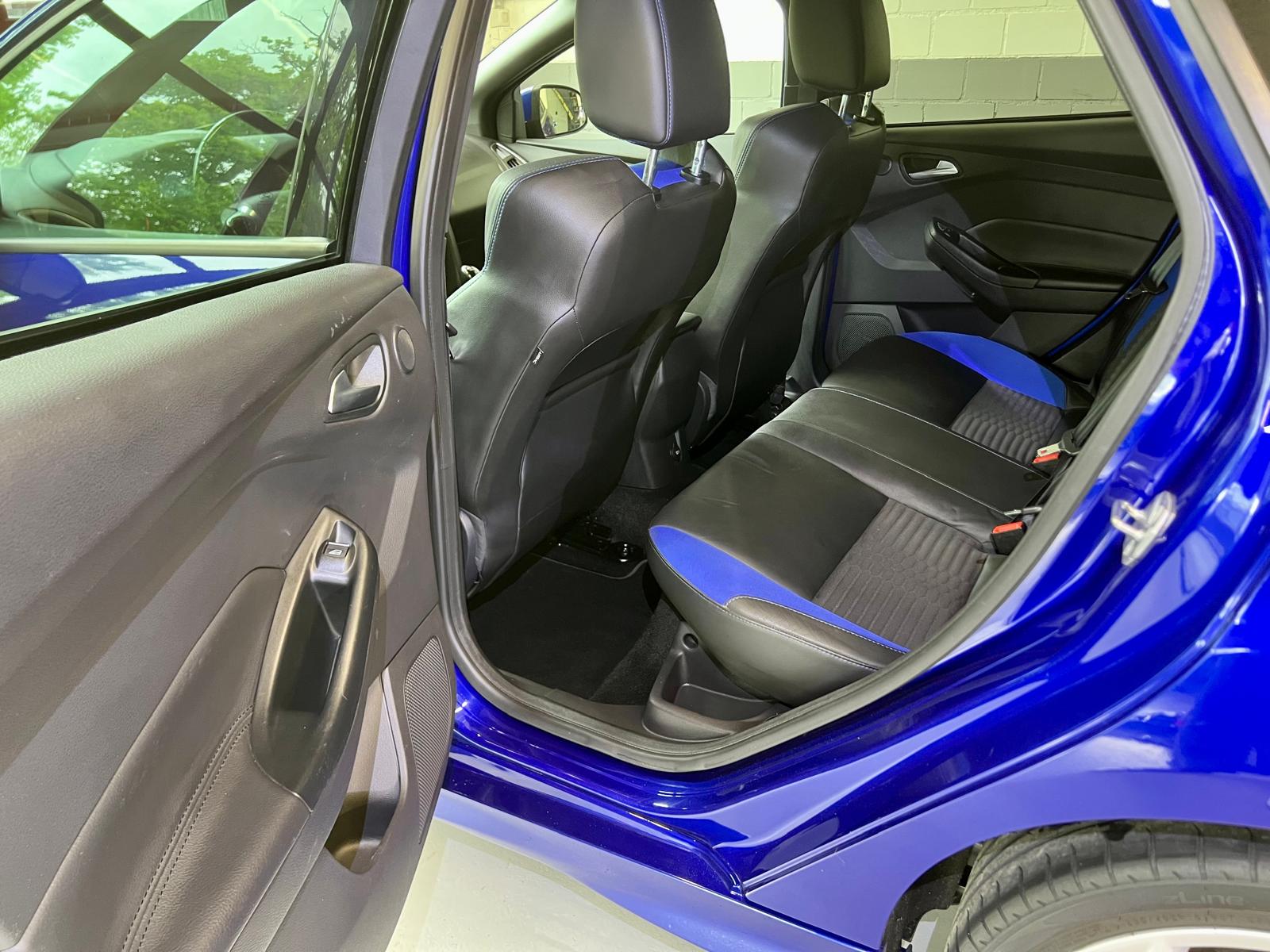 FORD Focus 2.0 SCTi ST-2-image-12