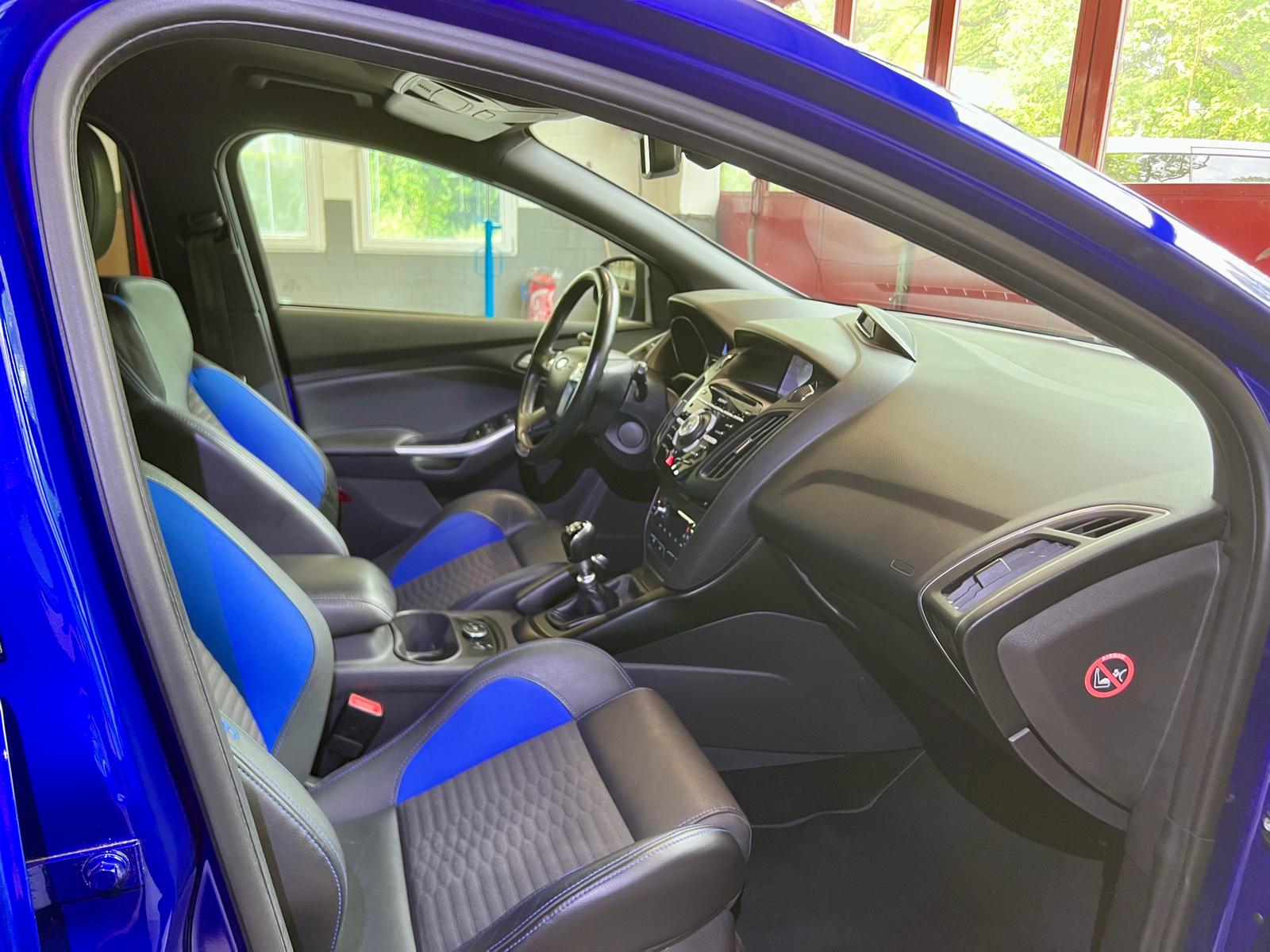 FORD Focus 2.0 SCTi ST-2-image-11